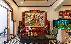 White Lotus - Heritage Hotel